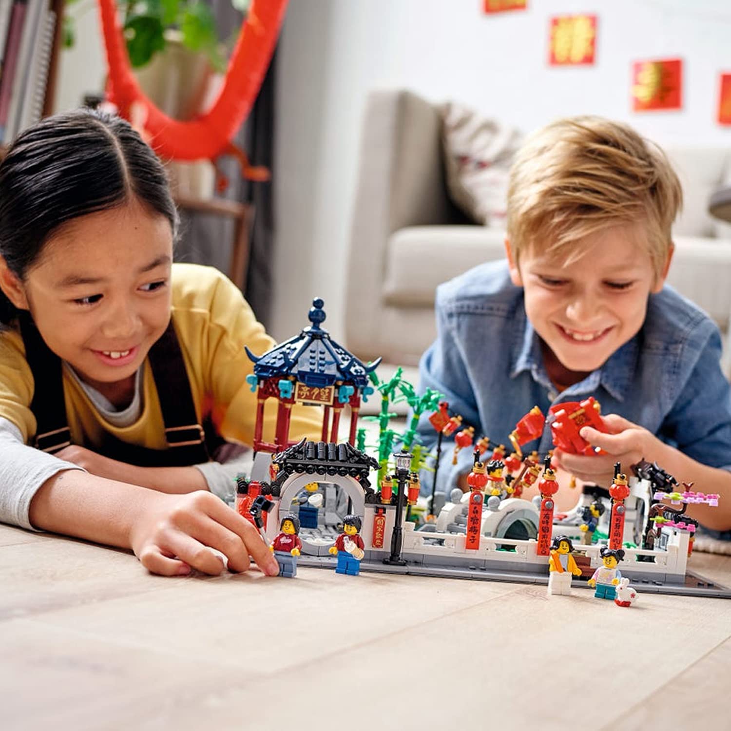 LEGO Spring Lantern Festival lanterns and moon gates inspire creative setups.