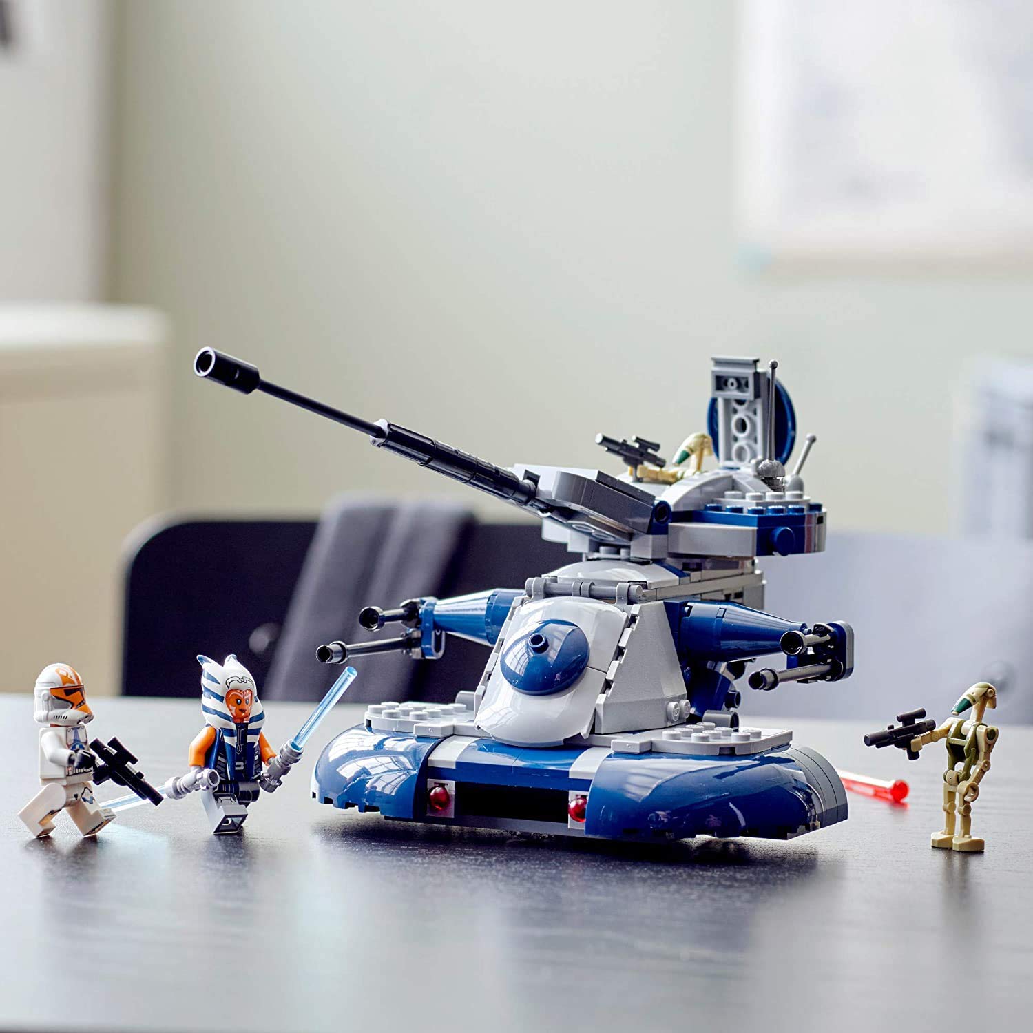 LEGO Star Wars 75283 compact AAT for display and play