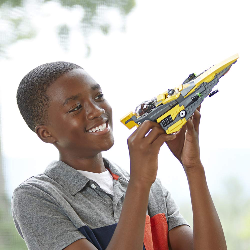 LEGO Star Wars Anakin's Jedi Starfighter wing-mounted stud shooters for action battles