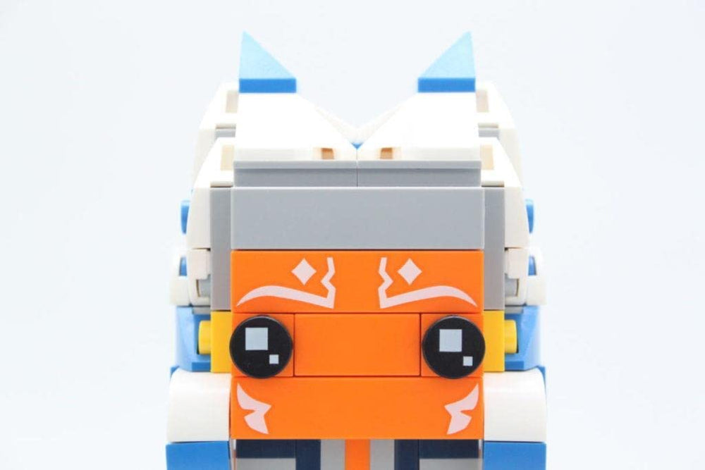LEGO Star Wars BrickHeadz Ahsoka Tano 40539 packaging box and instructions