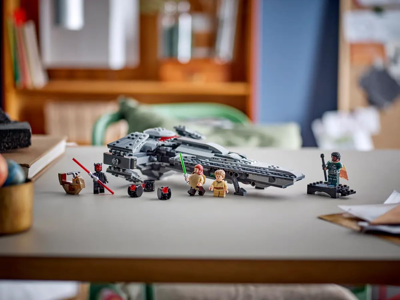 LEGO Star Wars Darth Maul's Sith Infiltrator packaging and set information for shoppers