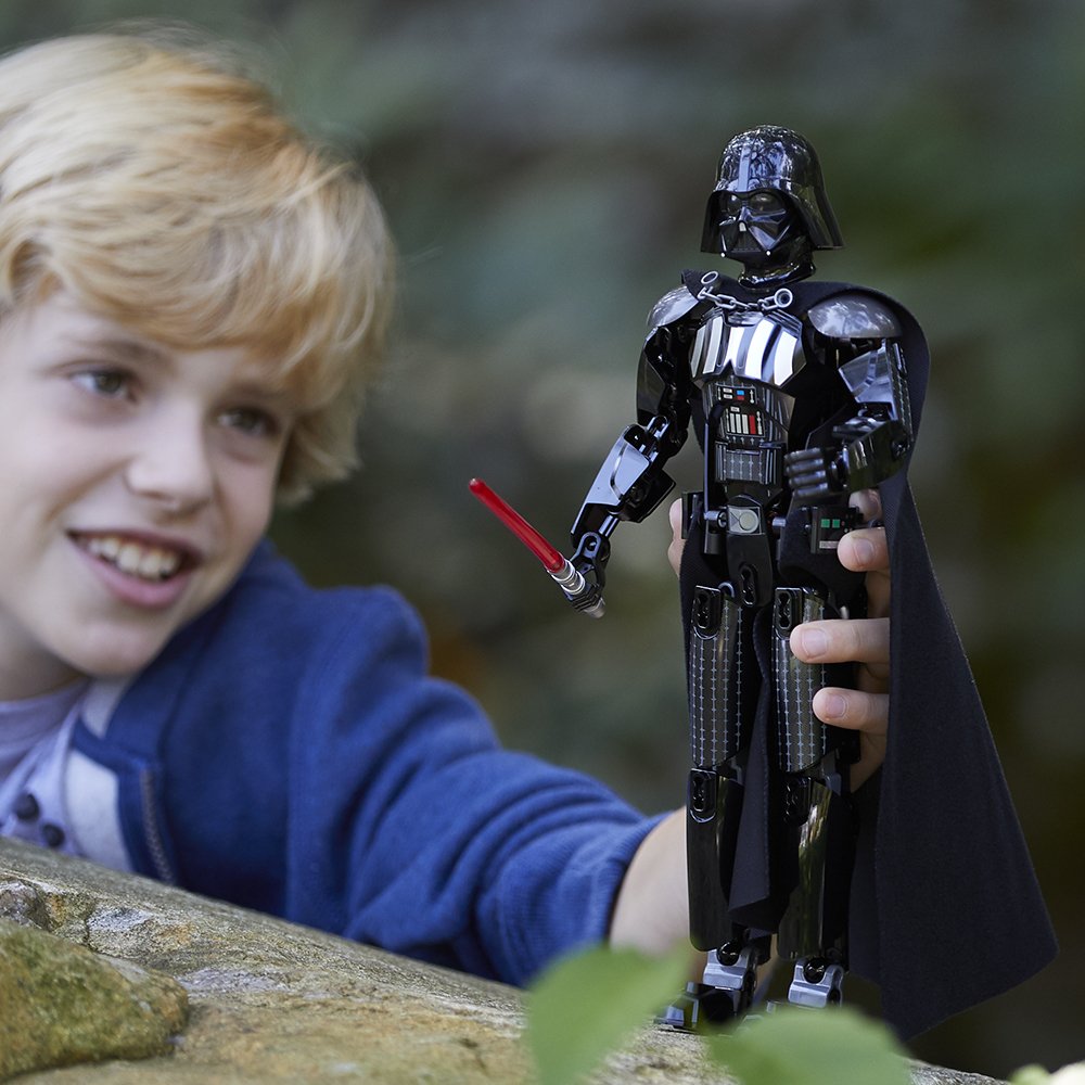LEGO Star Wars Darth Vader 75534 arm swing function supports action poses.