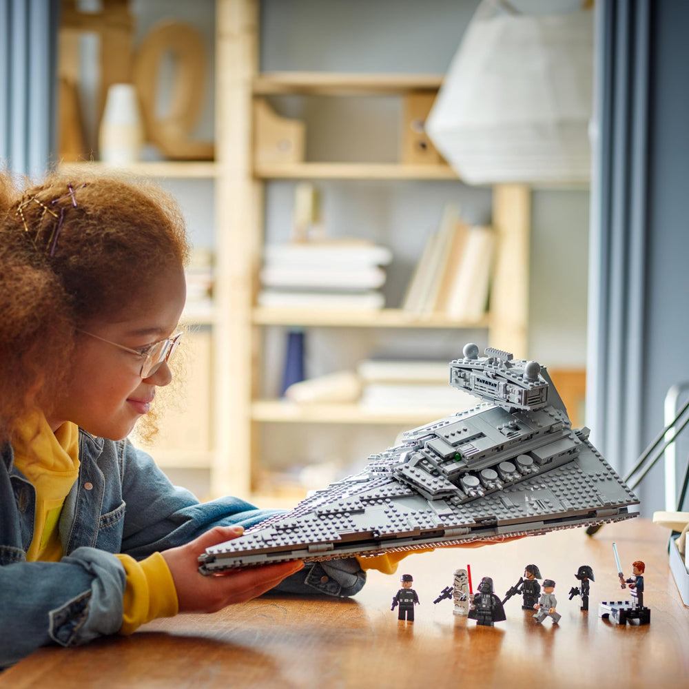 Foldout carry handle enables flight play with LEGO Star Wars Destroyer