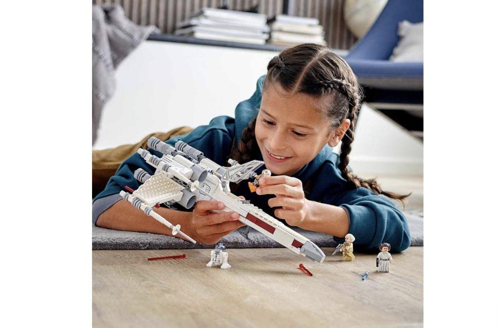 LEGO Star Wars Luke Skywalker X-Wing wings in attack position for action