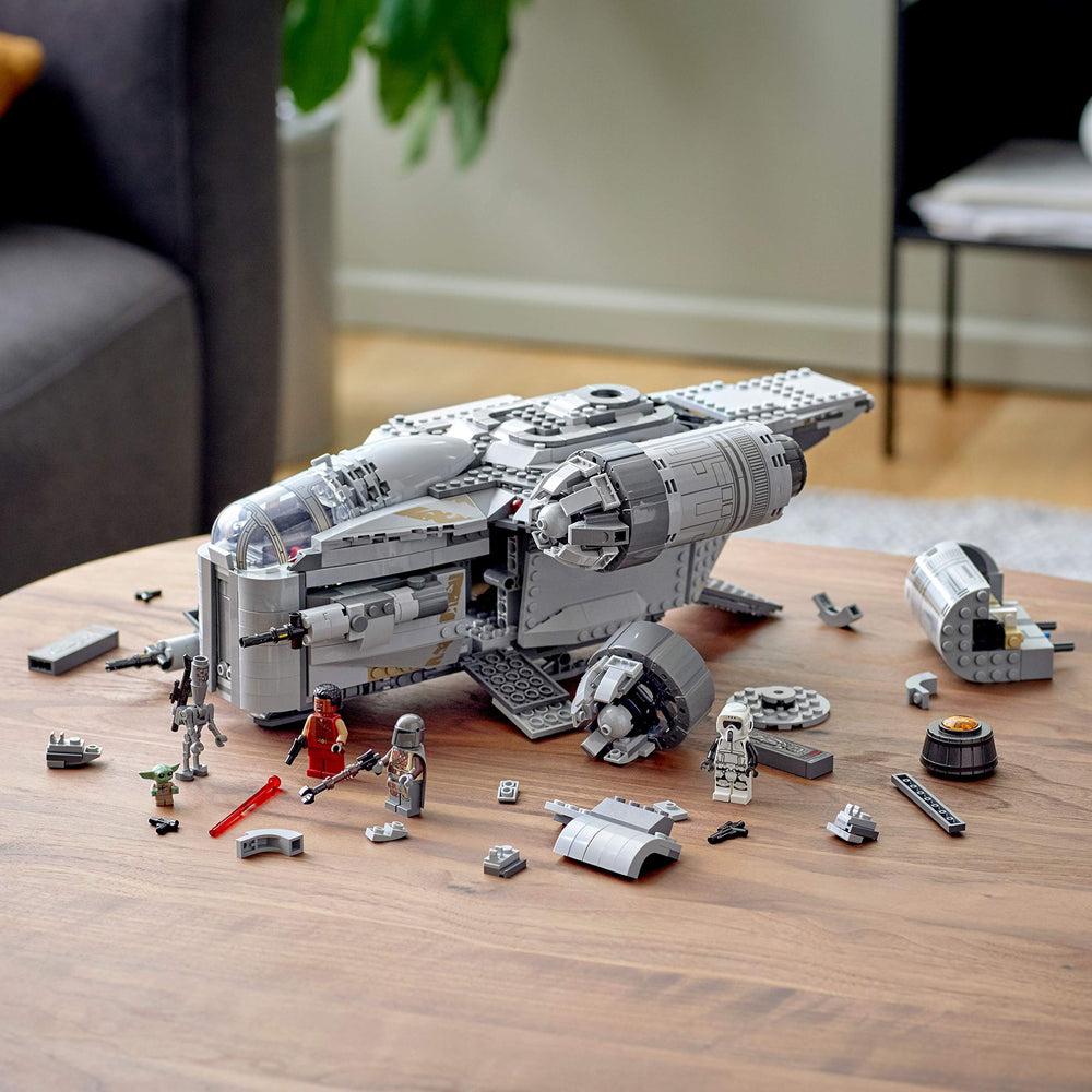 Baby Yoda and Mandalorian minifigs boost collectibility and display appeal.
