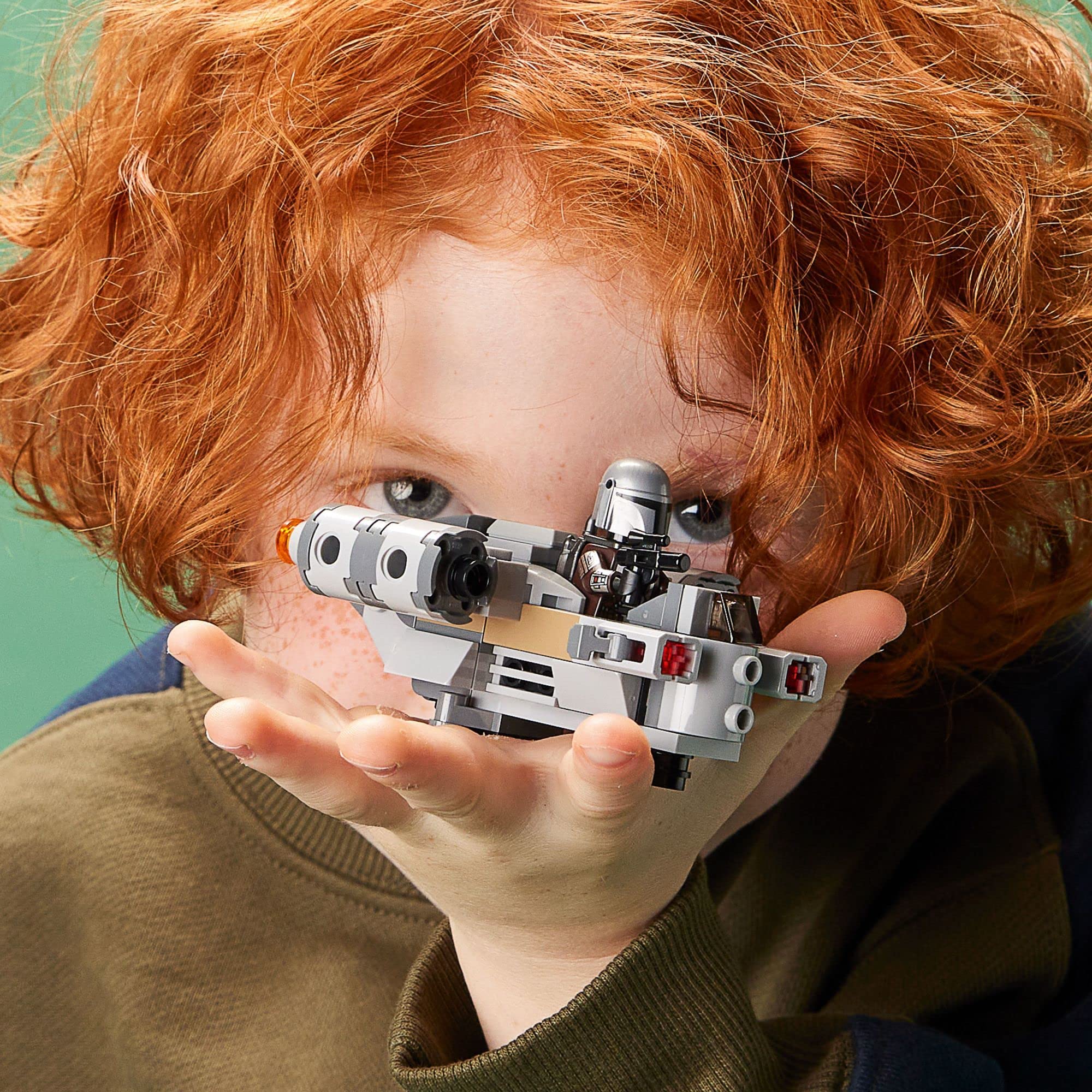 LEGO Star Wars Razor Crest Microfighter includes easy-to-follow instructions for beginners.