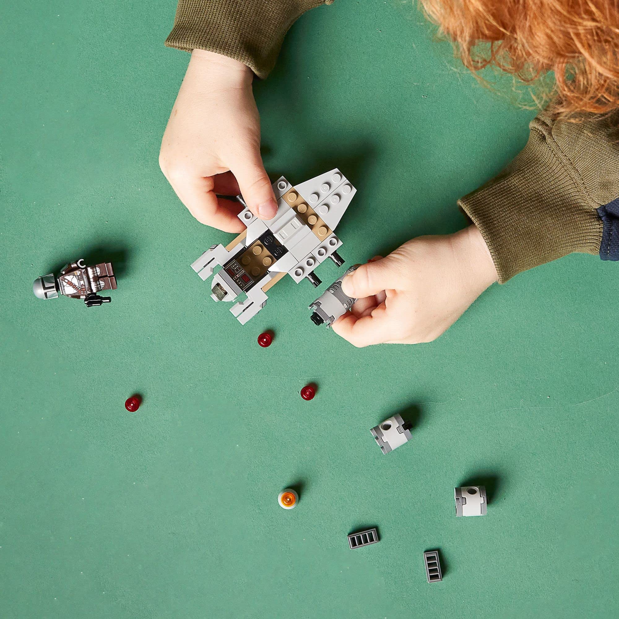 LEGO Star Wars Razor Crest Microfighter compatible with other Microfighters for expanded battles.