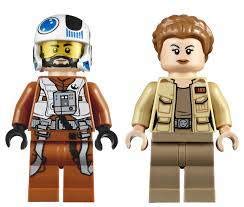 LEGO Star Wars Lieutenant Connix minifigure adds authentic character detail.
