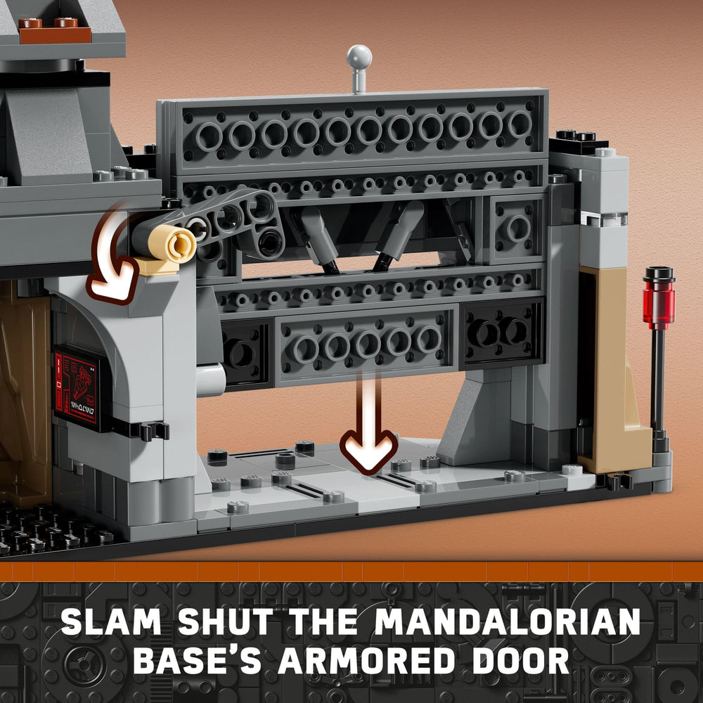 LEGO Star Wars rotating stud-shooting turret enhances dynamic battle scenes