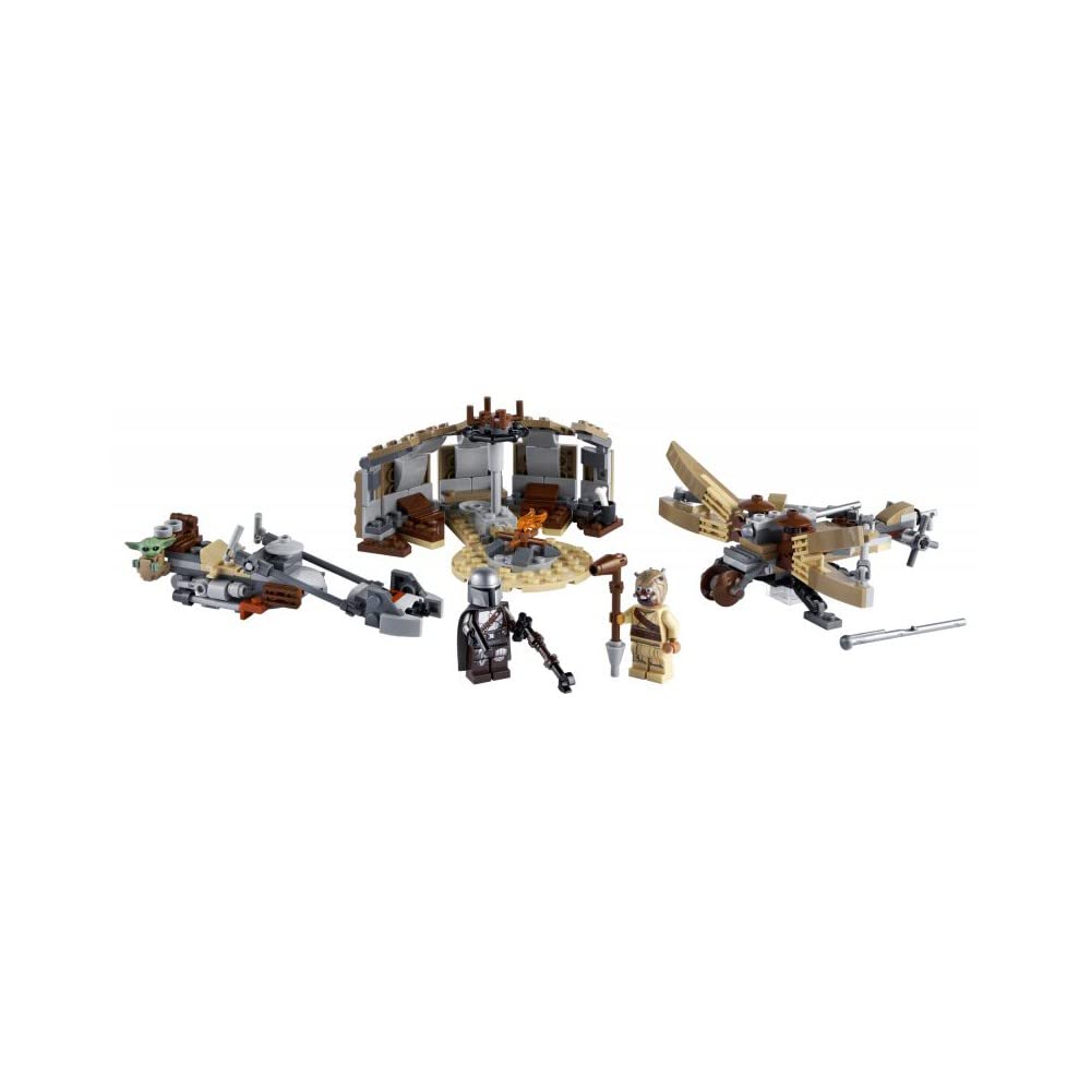 LEGO Star Wars Trouble on Tatooine ballista scene enables action-focused play.