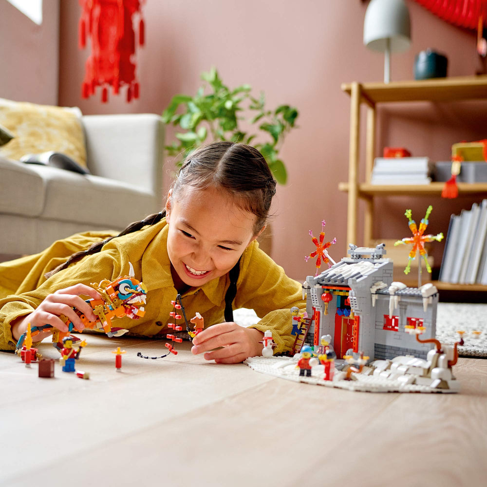 LEGO Story of Nian 80106 hanging lanterns for colorful diorama details