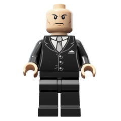 LEGO kryptonite robot with movable fingers for gripping scenes
