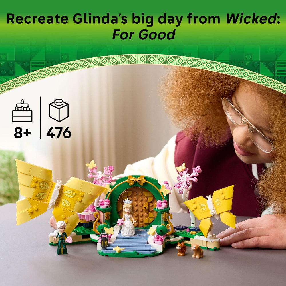 LEGO Wicked Glinda's butterflies opened to reveal the wedding scene.