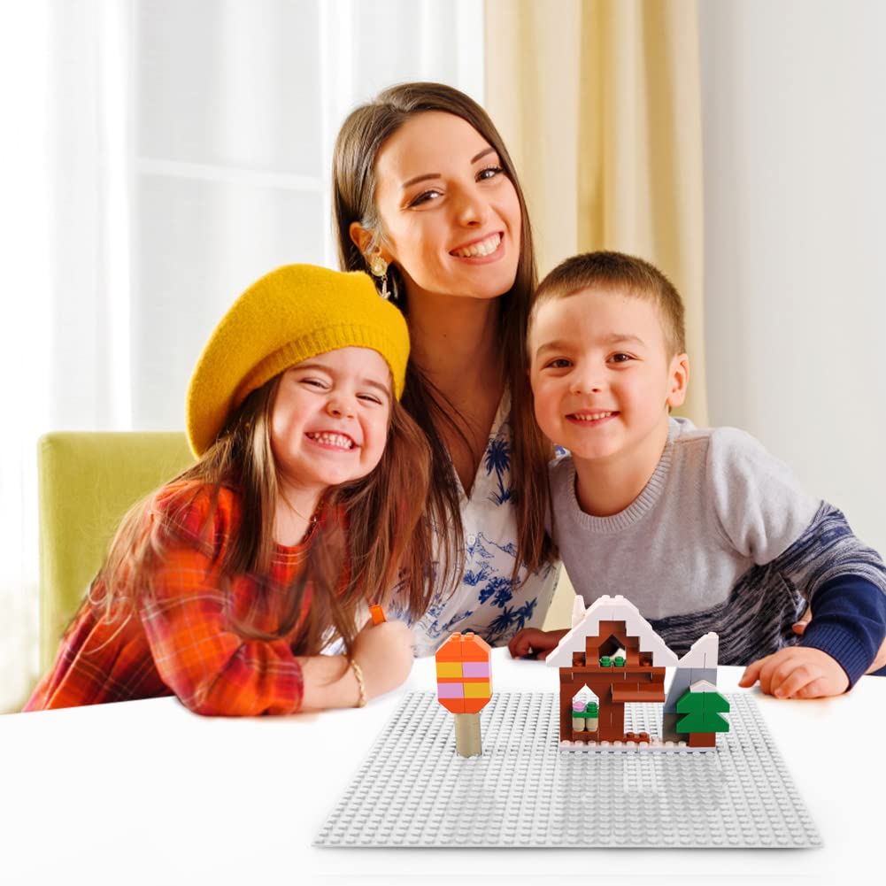 Lekebaby 10x10 white baseplate enabling multi-level builds for kids
