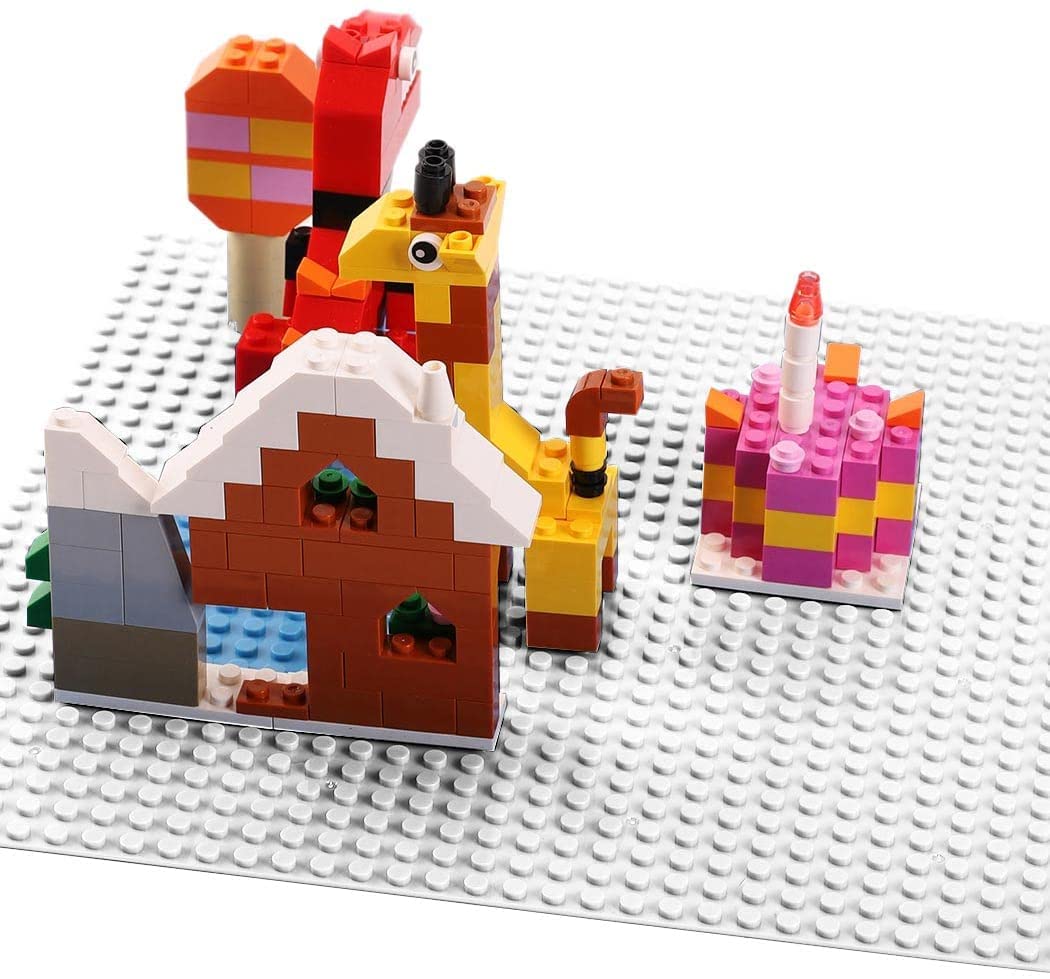 Lekebaby baseplate 10x10 white supports colorful, safe exploration