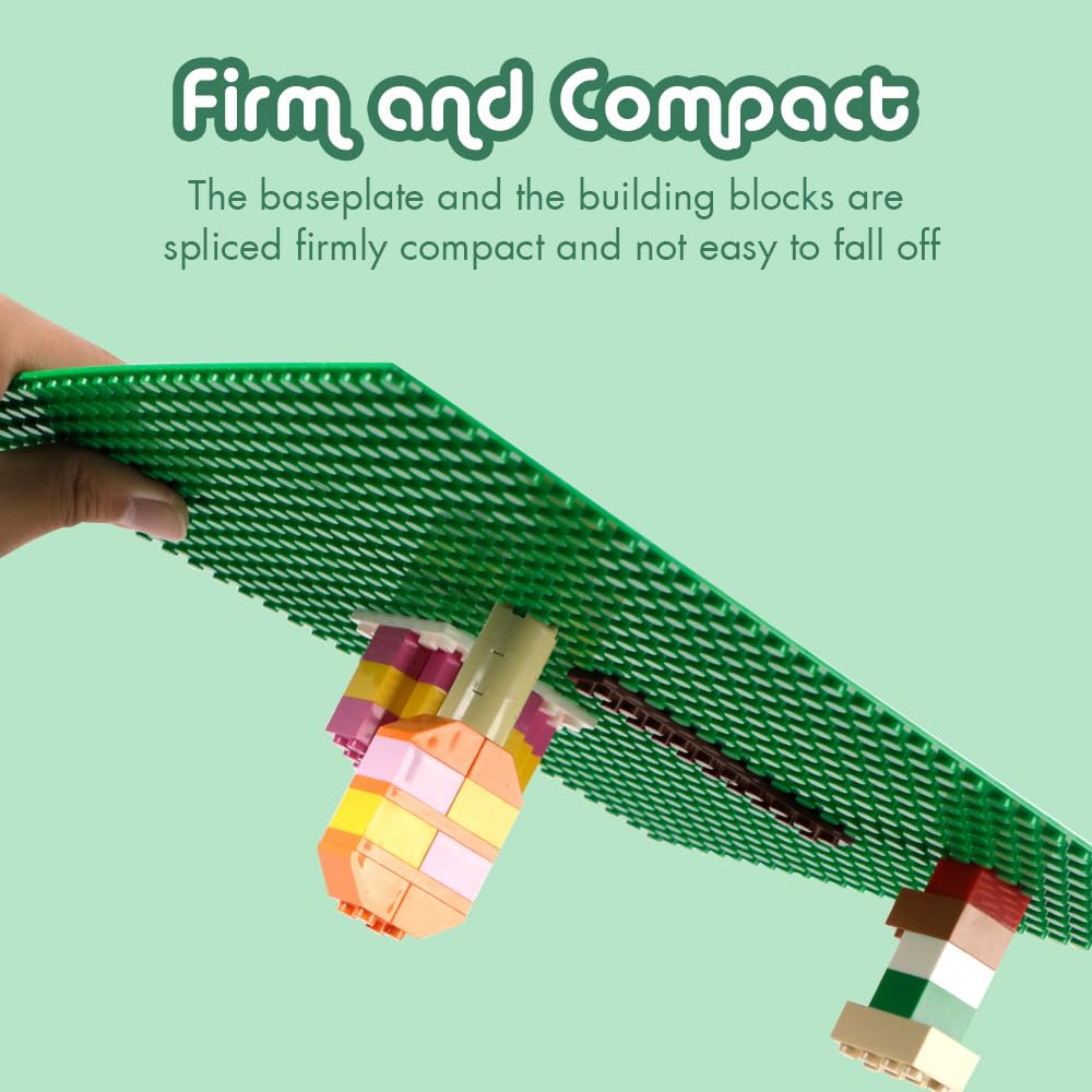 Lekebaby 10x10 blue baseplate supports multi-level layouts for imaginative scenes.