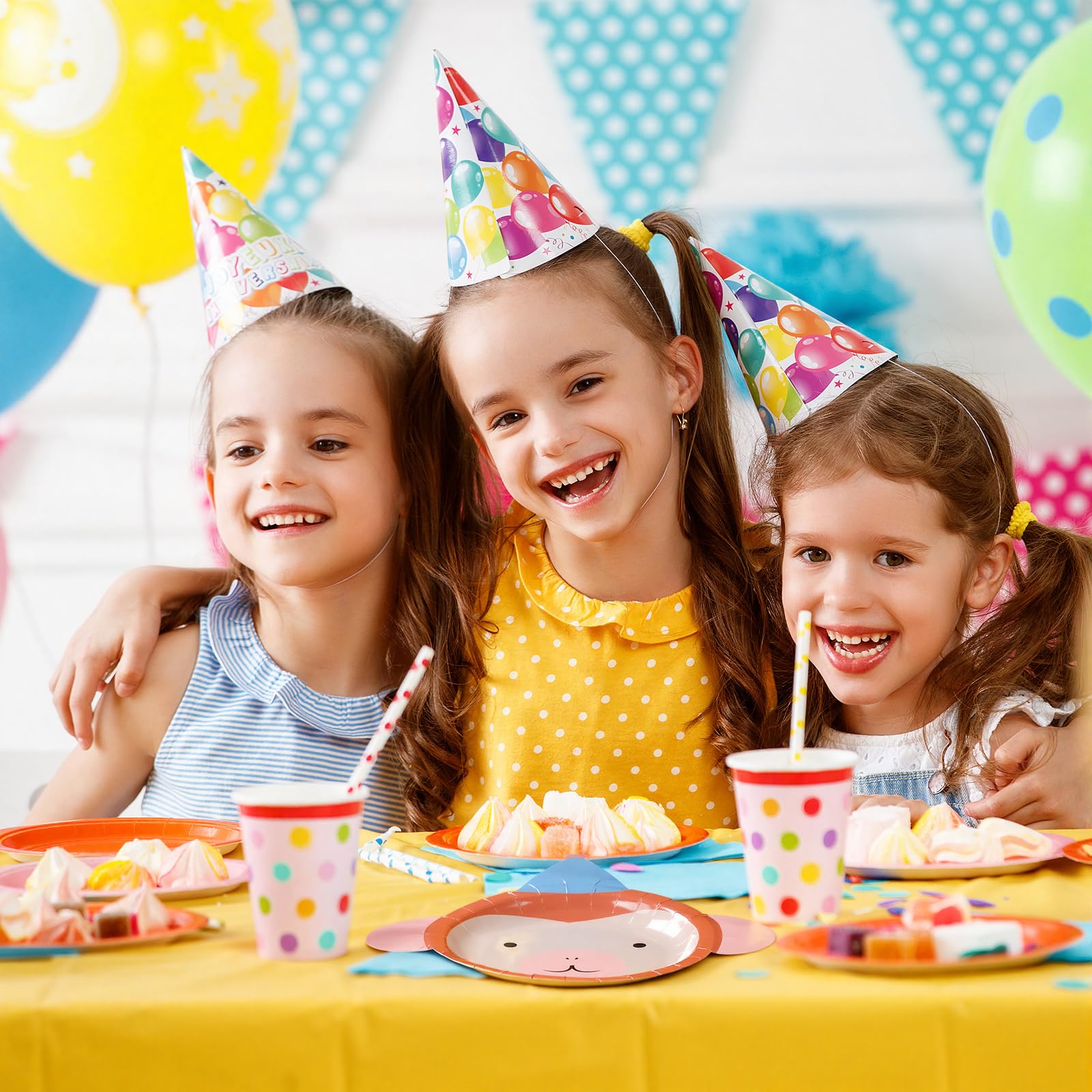 LemonRoad 80-pcs jungle dinnerware brings family-friendly convenience to celebrations.