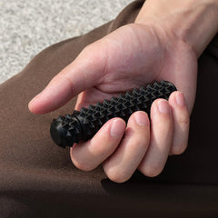 Lesong spiky texture aids focus during meetings and study sessions