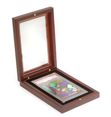Leuchtturm Lighthouse case securely displays a PSA holder for protected viewing.