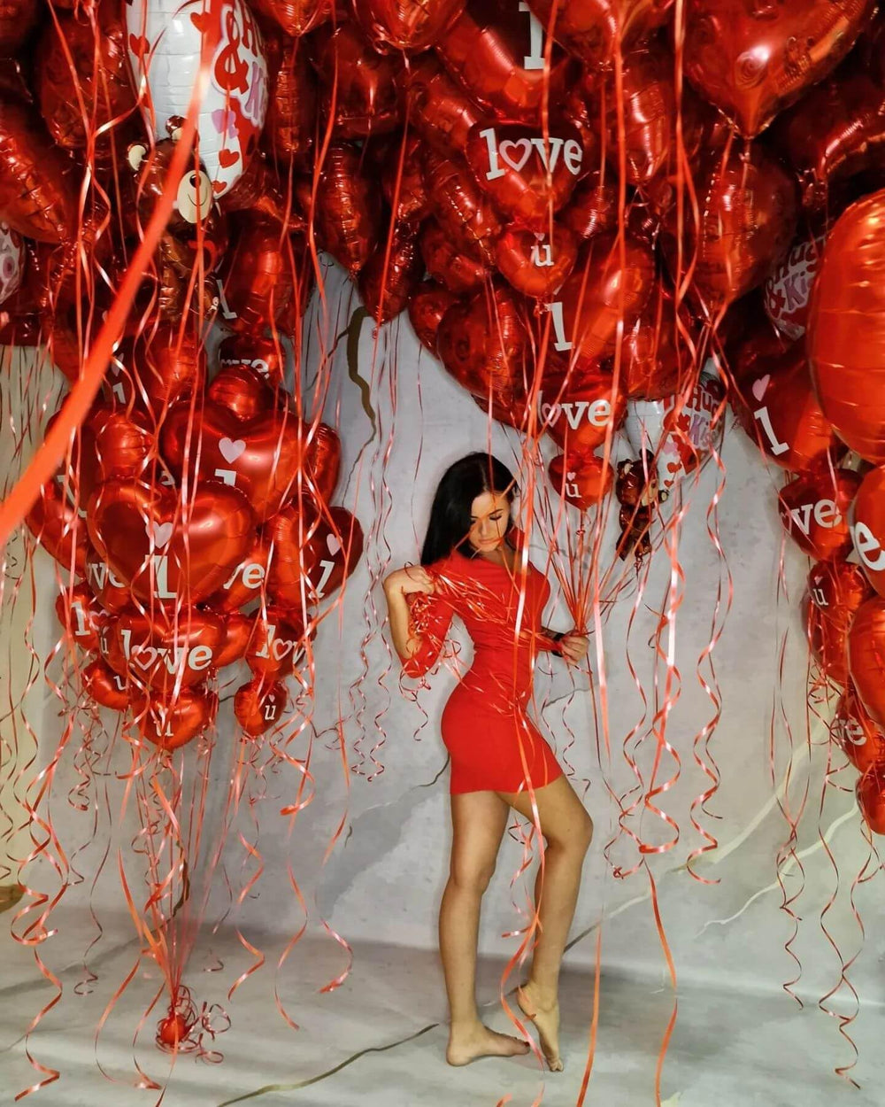 LHOAVWE aluminum foil heart balloons stay shiny and reusable for celebrations.