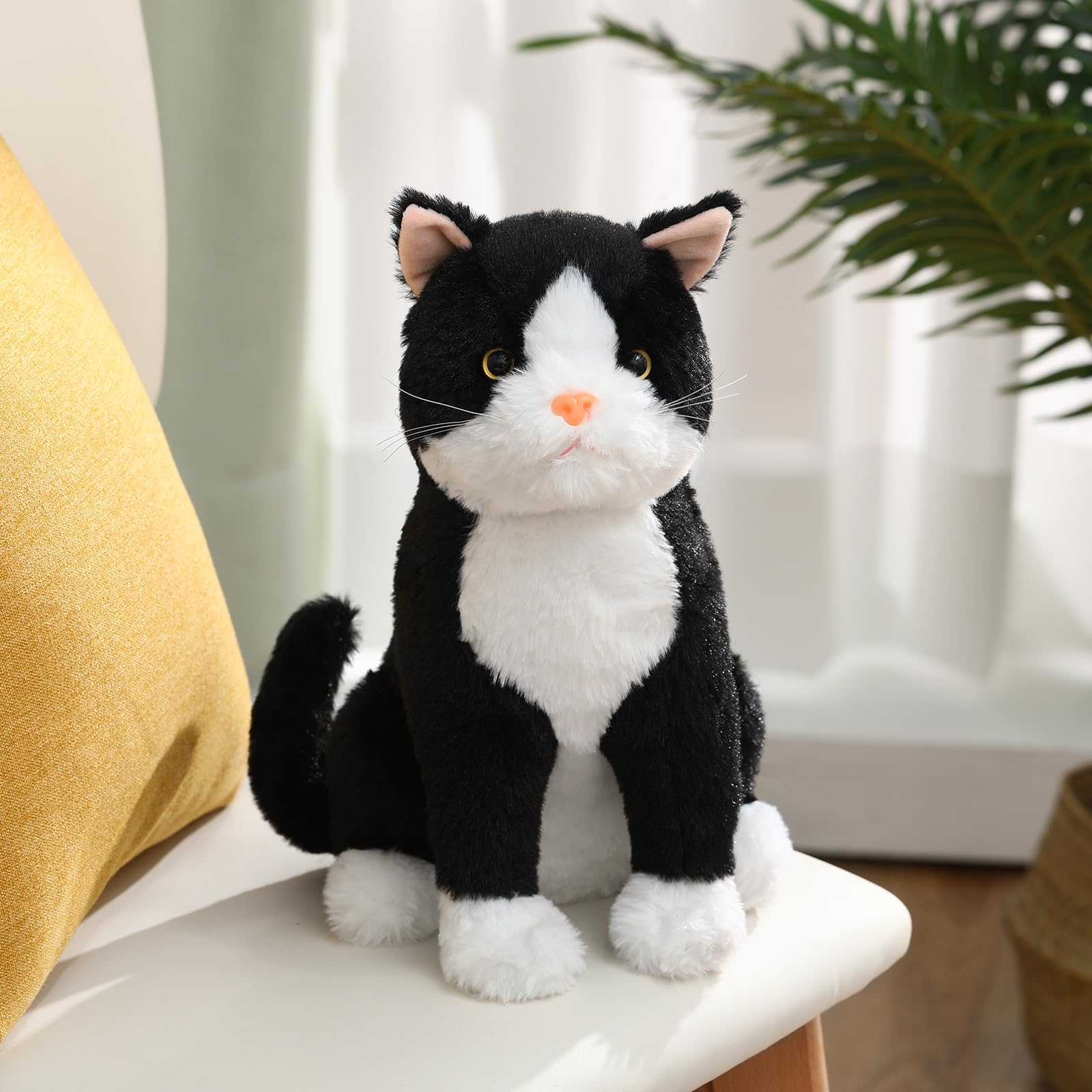 Libima tuxedo cat plush gift packaging, ready-to-gift presentation.