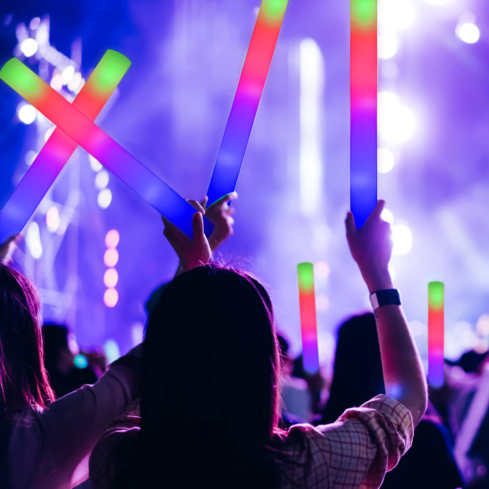 LifBetter glow sticks brighten nighttime concerts and festivals