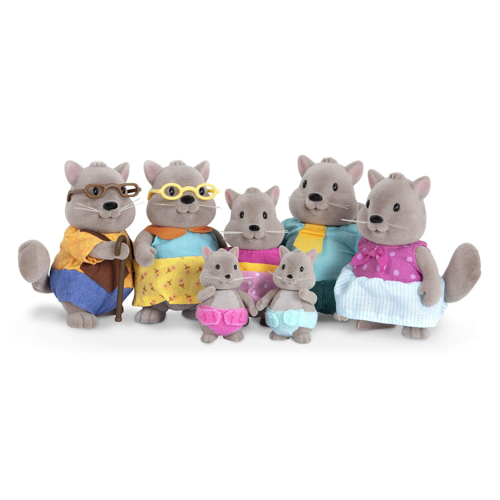 Li'l Woodzeez Bustleberry Squirrel Family figures ready for imaginative play.