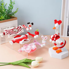 Linastu red desk-goose accessories pack ideal for gifting