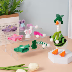 Linastu desk goose gift-pack idea for holiday decorating.