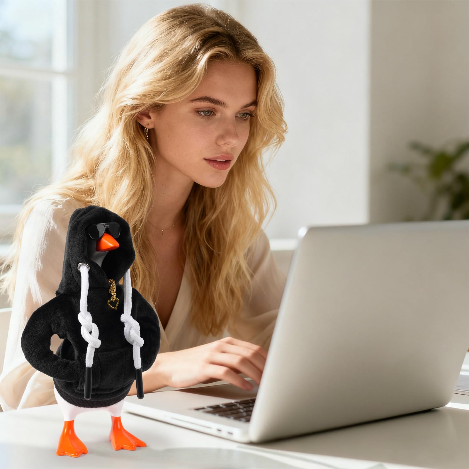 Linastu desk goose outfit assembly showing easy, secure fit for 7-inch goose
