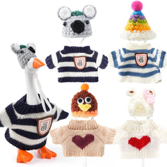 Linastu desk goose outfits: white knit hat close-up for elegant display