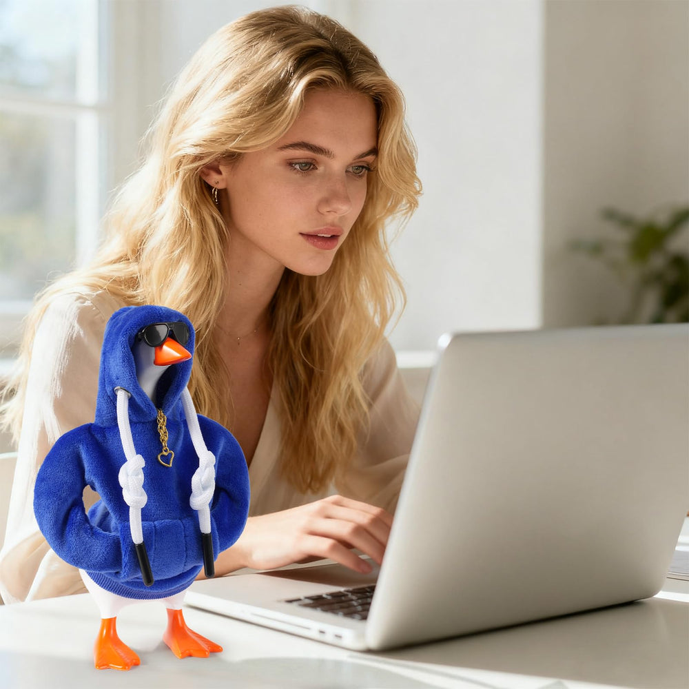 Linastu 7-inch desk goose fits securely and remains lightweight