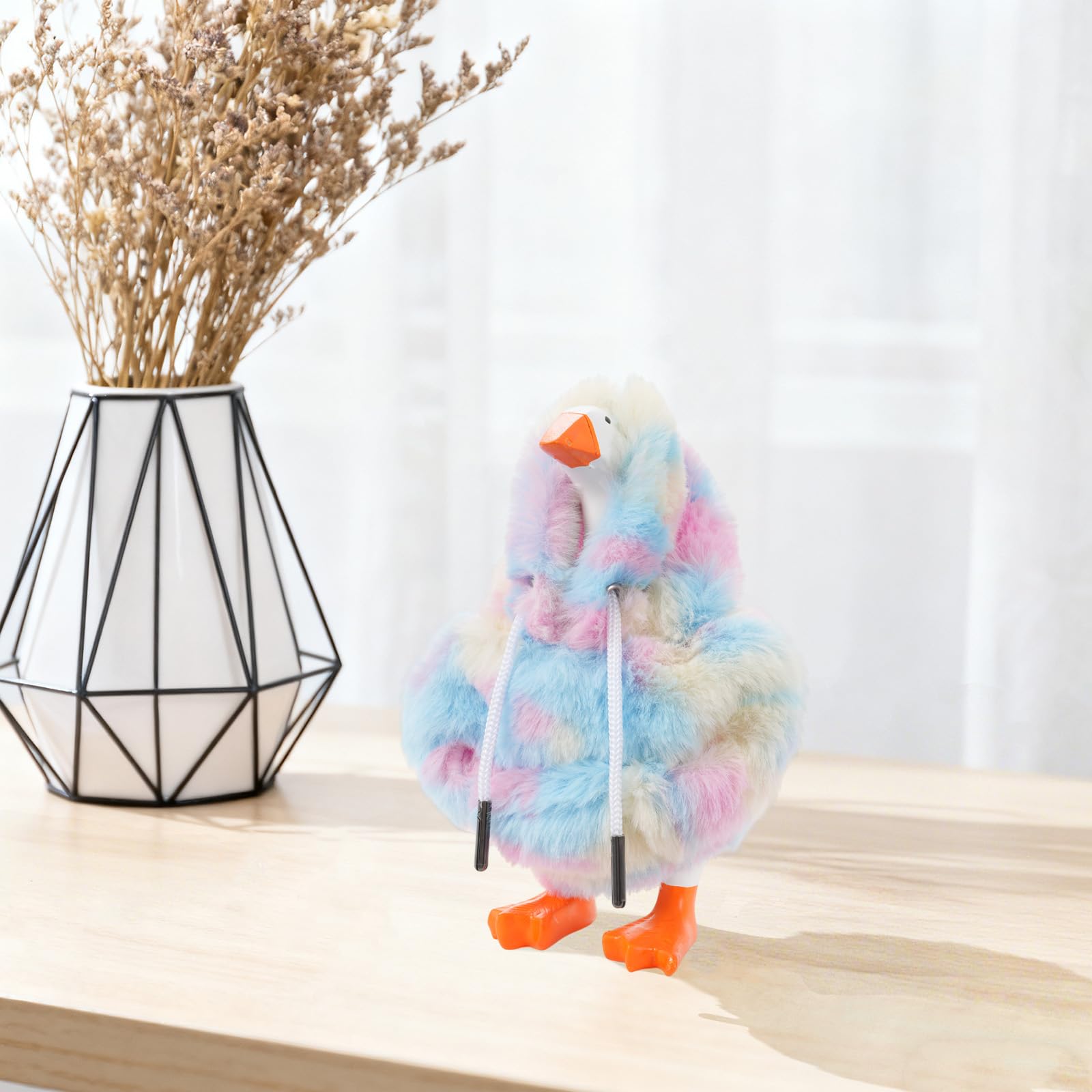 Linastu gift idea for décor lovers who enjoy bright desk accents