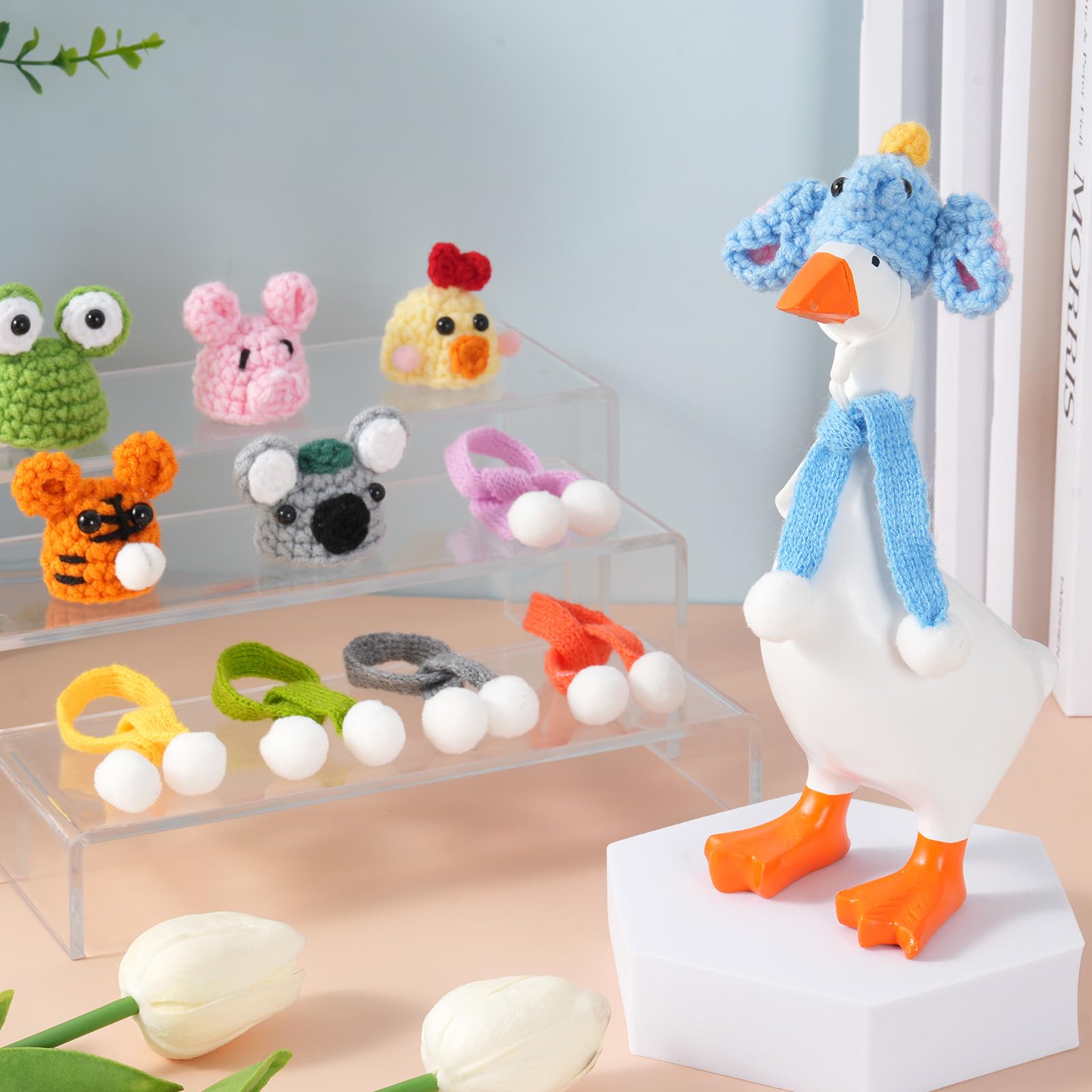 Linastu matching koala scarf enhances color harmony and secure fit