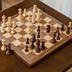 Lingle 15-inch board open showing ample play area for games.