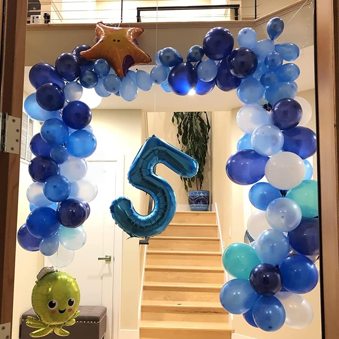 Lingqiang blue 40-inch number 6 balloon top view, bold centerpiece option