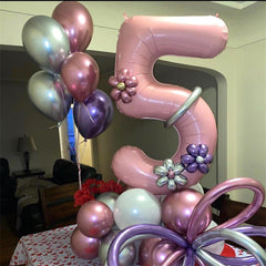 Lingqiang giant 40-inch number 5 foil balloon as standout party decor