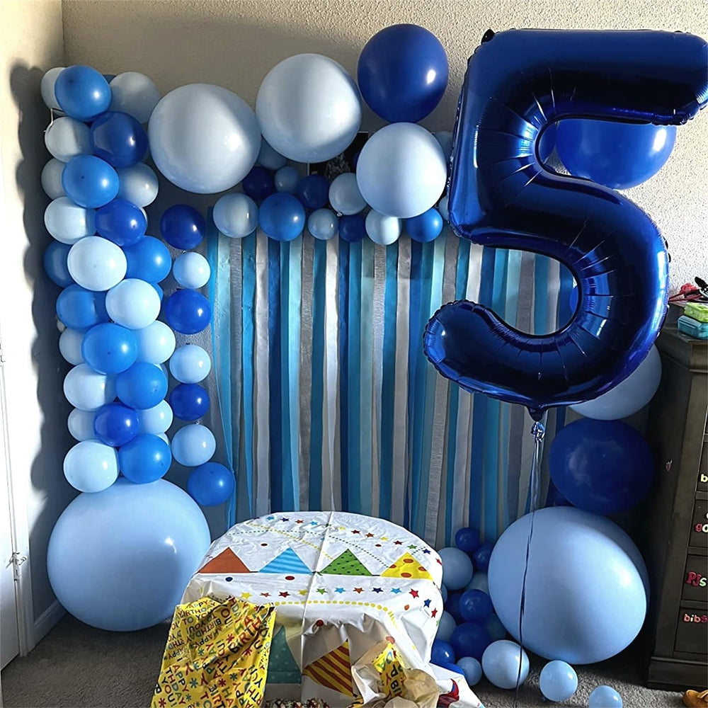 Lingqiang helium-friendly balloons float when filled with gas.