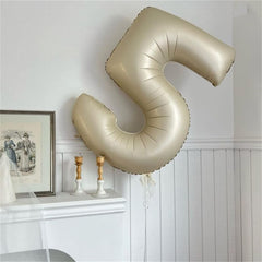 Lingqiang reusable foil balloon stores flat for reuse
