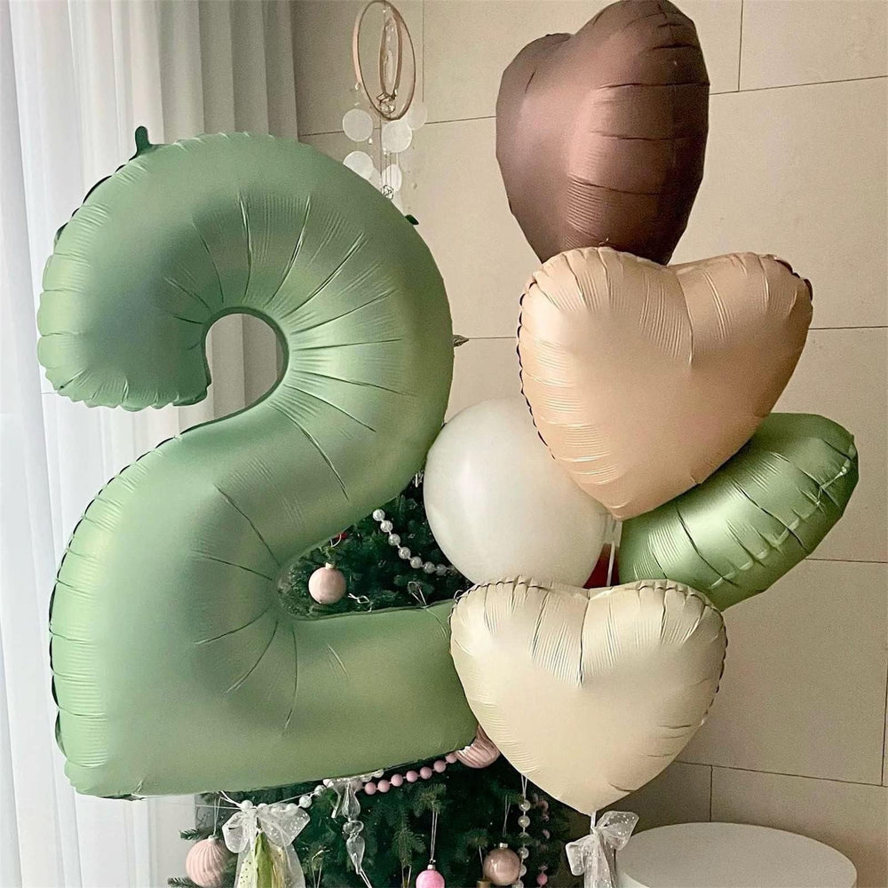 Lingqiang reusable foil balloon stored neatly after use