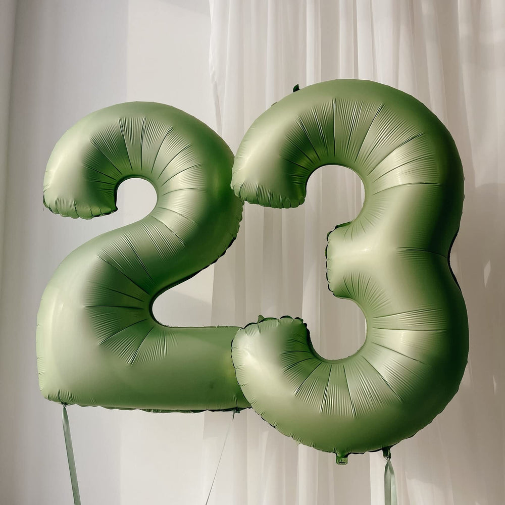 Lingqiang reusable foil balloon supports reuse with proper deflation and storage.
