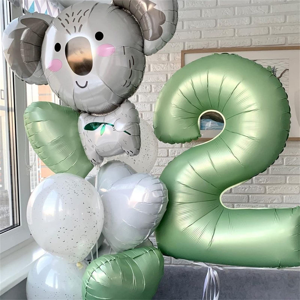 Lingqiang balloon features a self-sealing valve for quick inflation and tidy sealing.