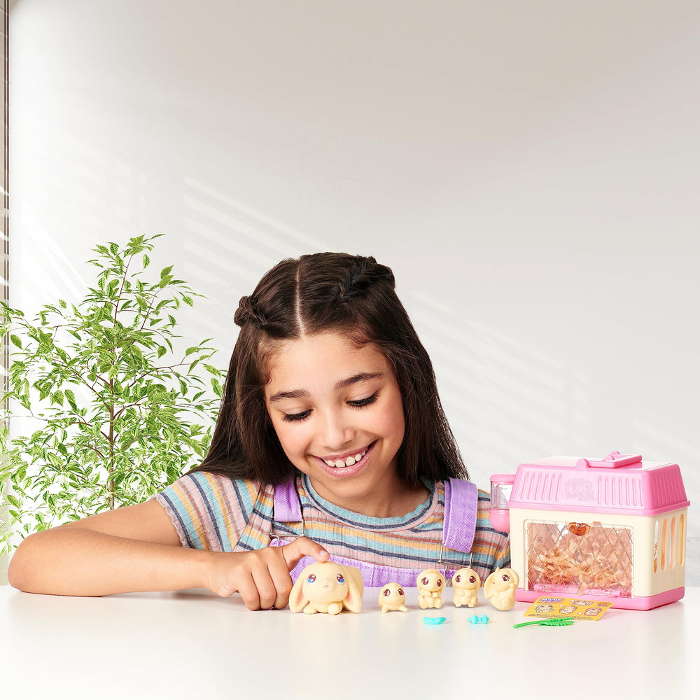Little Live Pets playhouse door open and close display encouraging repeat unboxings and exploration.