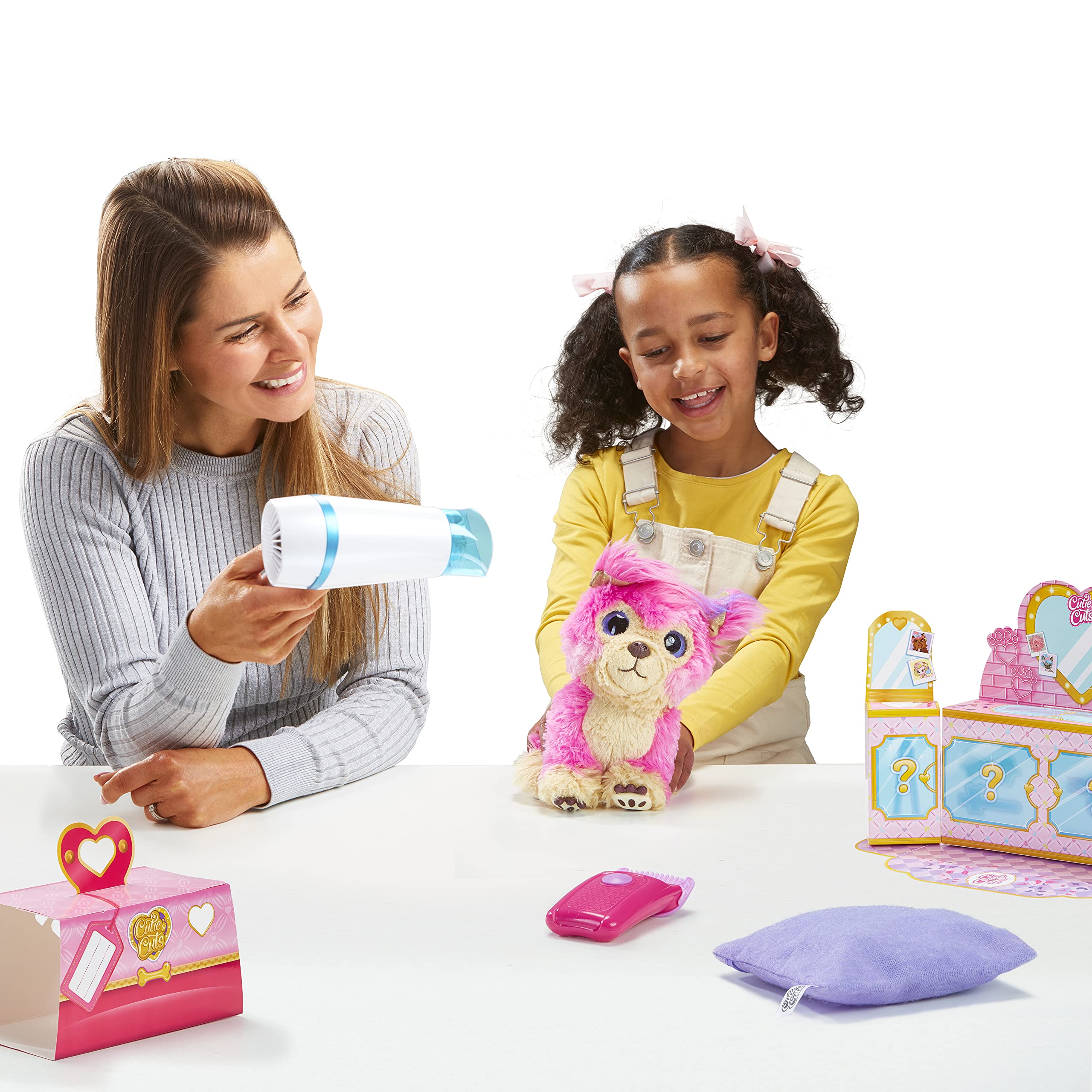 Little Live Scruff-A-Luvs Cutie Cuts shampoo bottle for gentle pretend bathing.