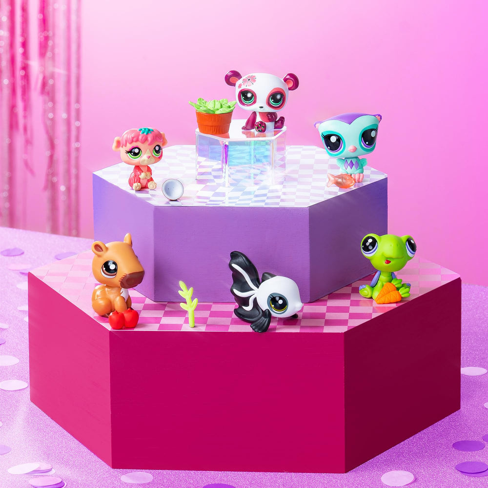 Littlest Pet Shop accessories add color and personality to each pet.