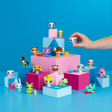 Littlest Pet Shop Gen 7 accessory and collector card set enhances play and display
