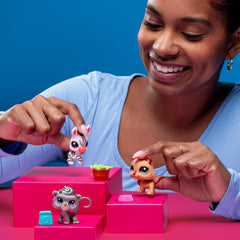 Littlest Pet Shop Pack 3 accessory adds extra flair to your zoo set.