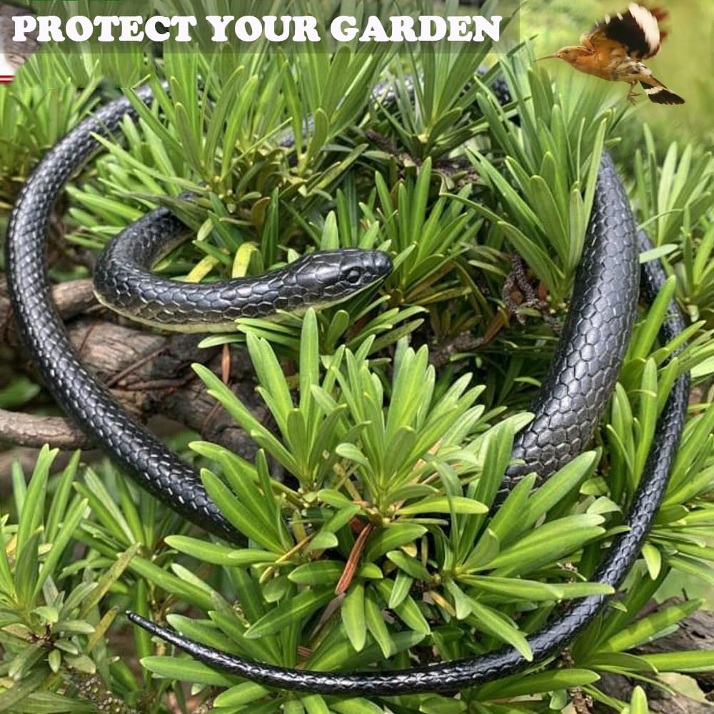Lnbeyw medium black rubber snake 29-inch, durable prop for Halloween and parties.