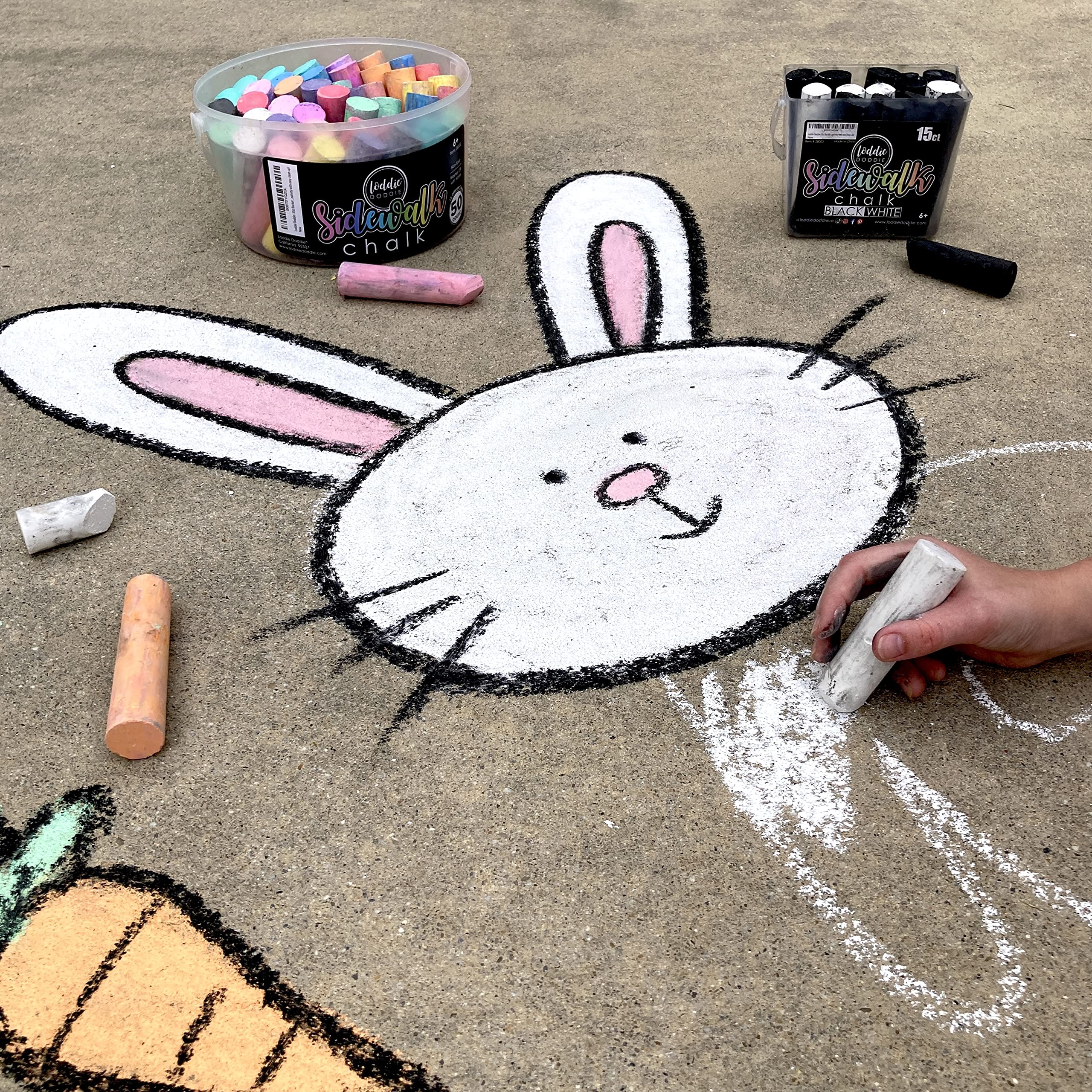 Sidewalk chalk holder keeps hands clean and lines sharp