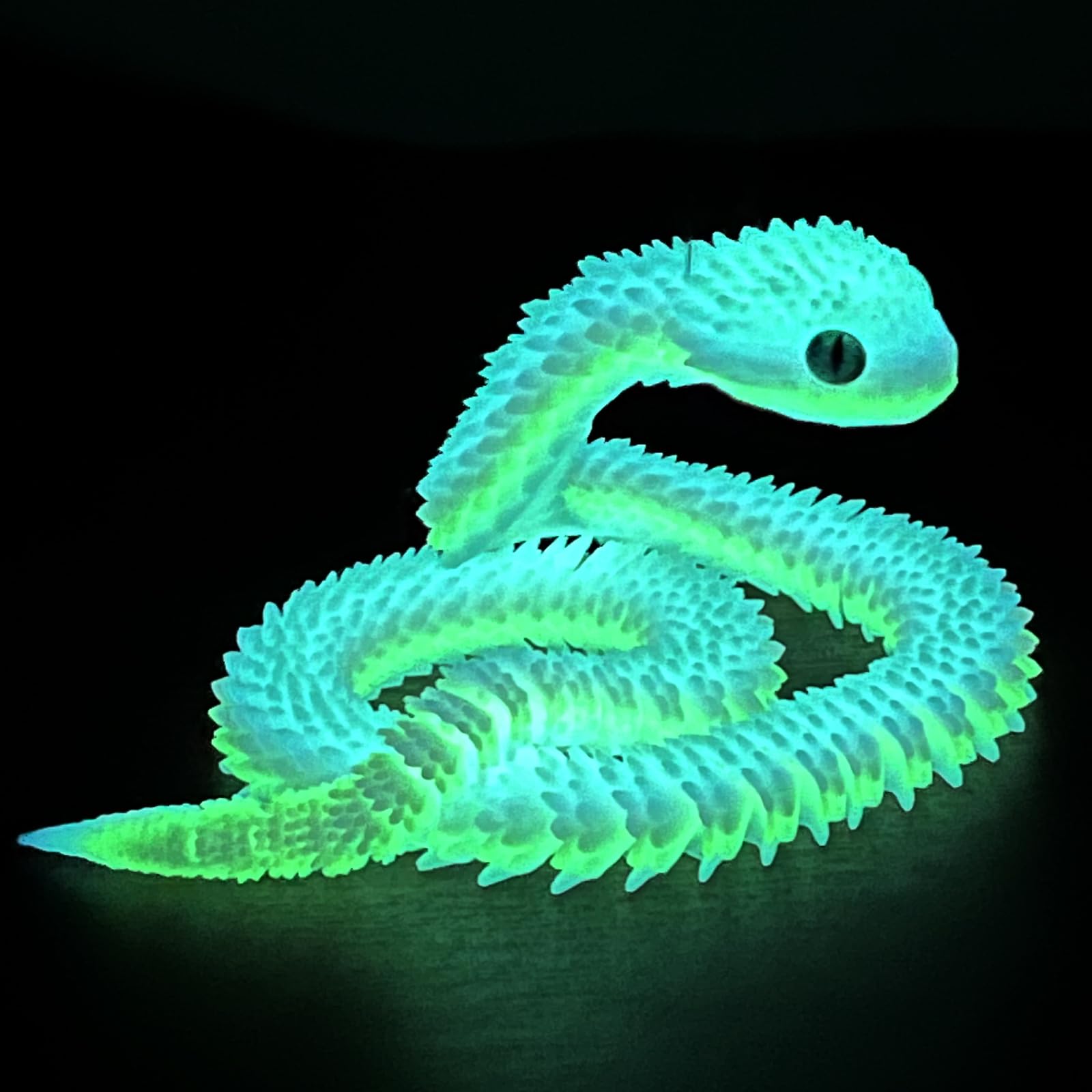 Lohoee 3D printed snake toy, flexible desk decoration.